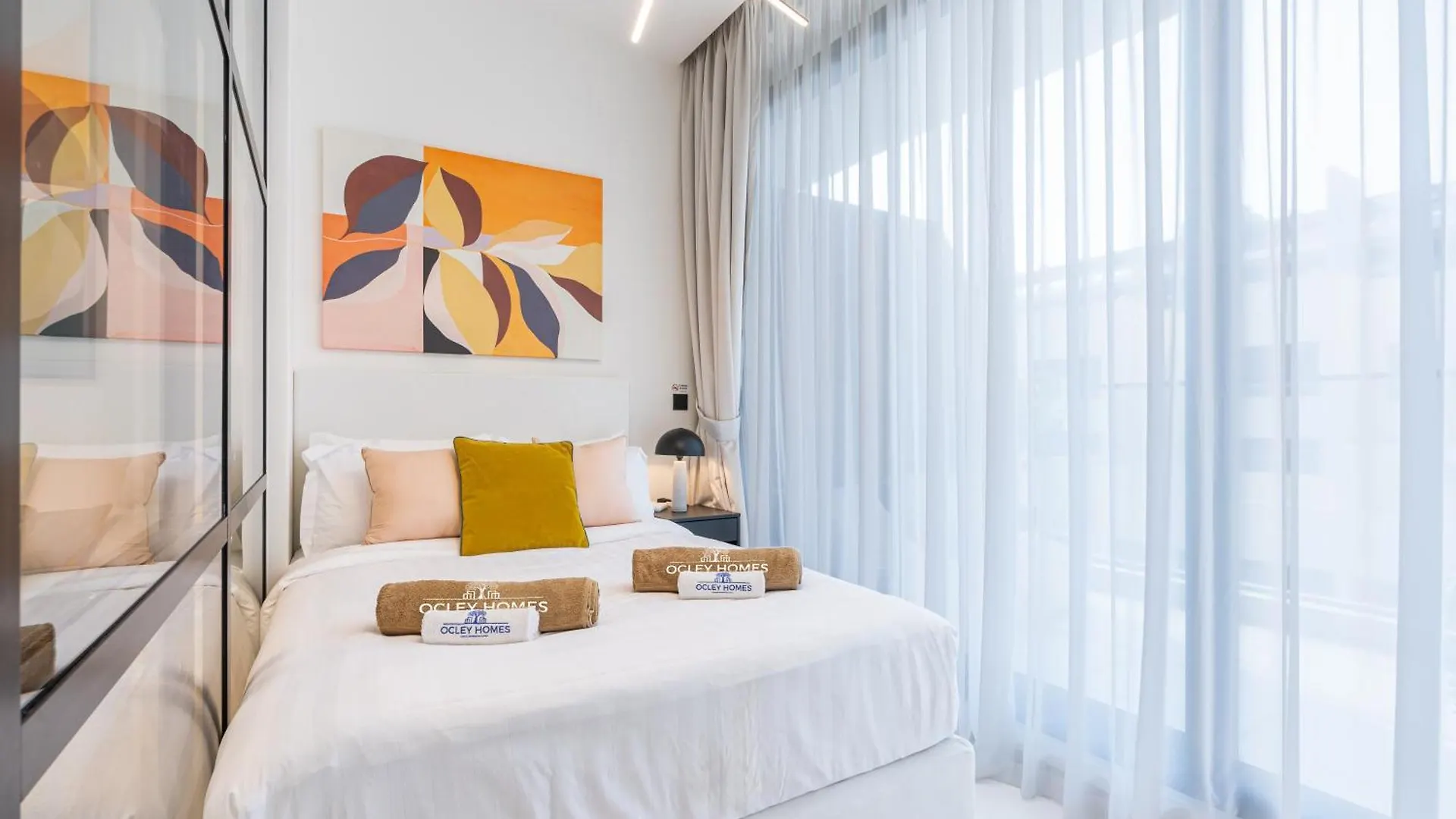 Stylish Contemporary Home In Jvc With Chic Interior Dubai 0*,